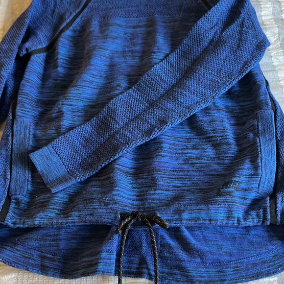 NIKE Blue Purple Long Sleeve Tech Knit Stretch Athetic Walk run top women size M - Picture 10 of 11